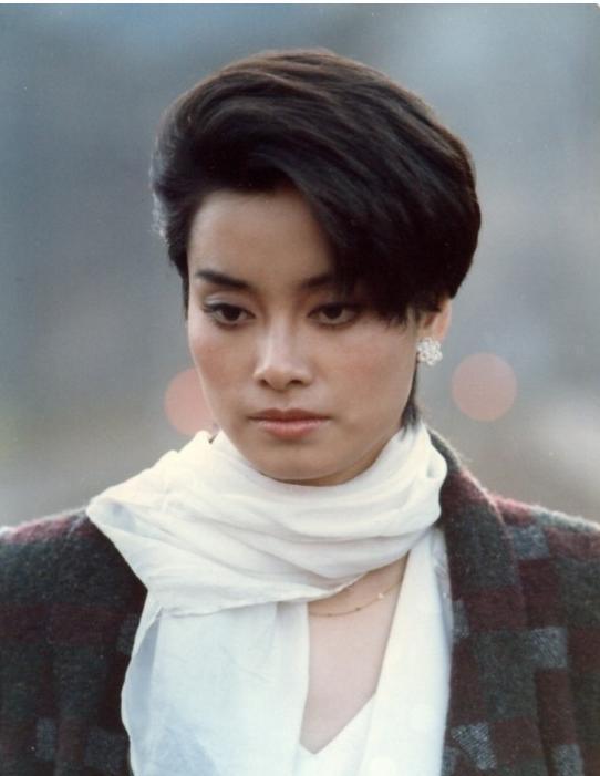 高胜美|90年代红的快“消失”得也快的10位歌手，都是歌坛巨星，1人早逝