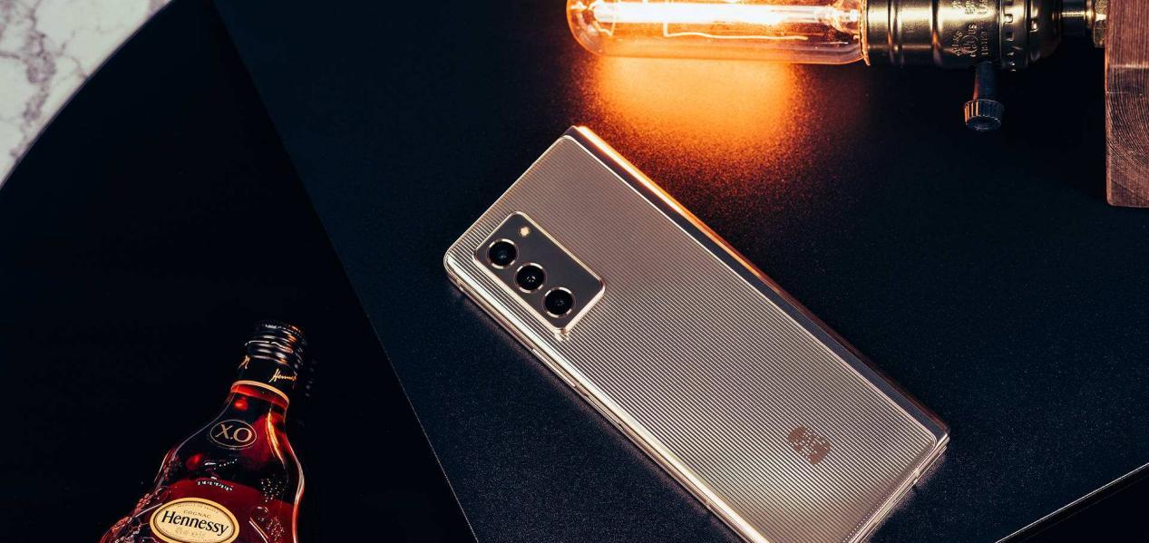 笔记本|三星变了,12+512G降5000元!折叠屏也不例外,大家还支持吗?