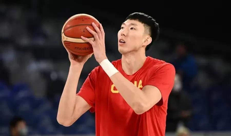 中国男篮|中国男篮要打进决赛，2米16的亚洲中锋一定要恢复，挺过黎巴嫩