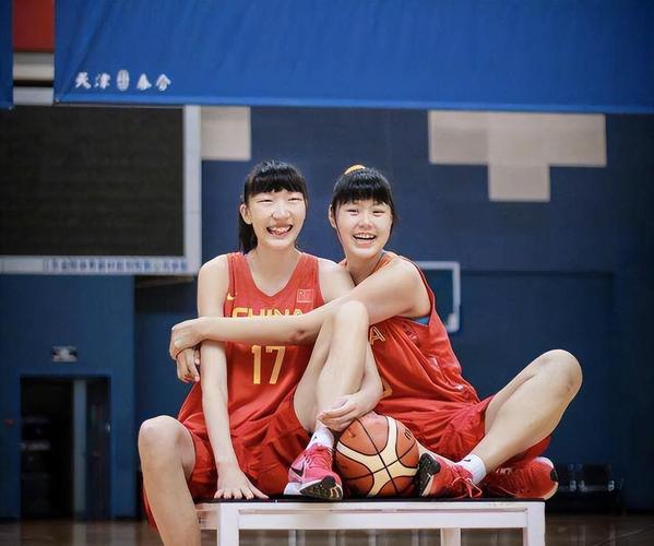 李月汝|李月汝：好事多磨不怕晚，携手韩旭，两位世界级中锋将出征WNBA