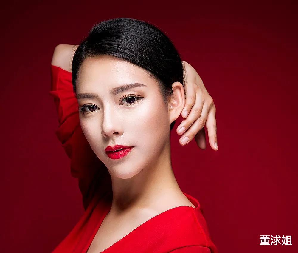 美女主播|山东电视台首席美女主播李毅