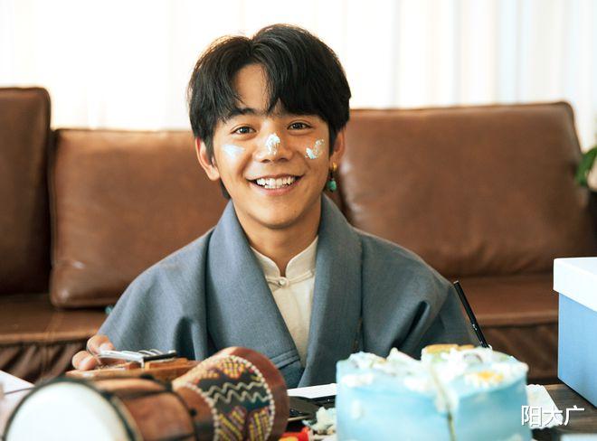 天天向上|丁真加入《天天向上》惹争议 本尊发文回应质疑