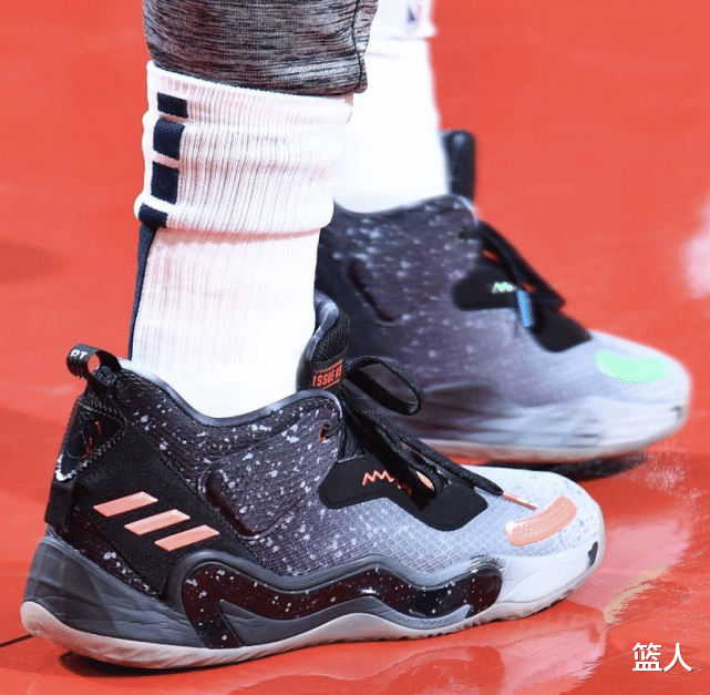 伊塞亚·托马斯|NBA球员上脚：哈登6代很骚气，小托马斯首秀穿Kobe4