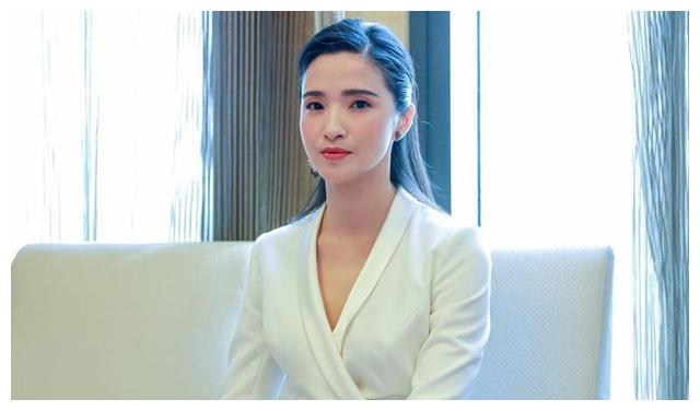 “被过度吹捧”的10位实力派，看似资源逆天，实则演技一般