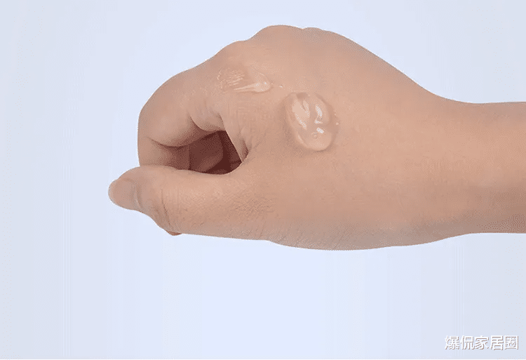 水槽|水槽周边发霉怎么办？不用换玻璃胶，教你正确方法，霉斑自动消失