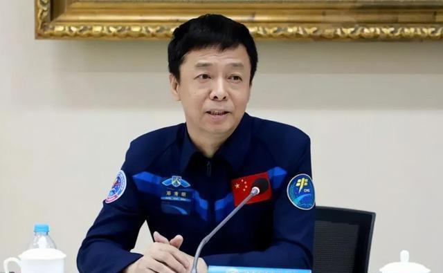 邓清明备份24年终于圆梦,浩瀚太空终于等到了你