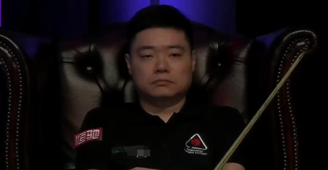 中国足球|丁俊晖延续不胜TOP16纪录，奥沙利文仅1胜3负，囧哥4连胜强势领跑