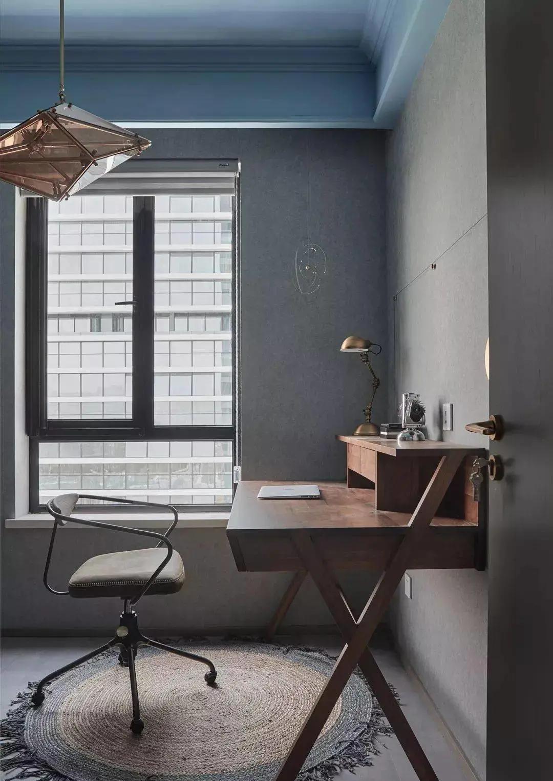 106㎡工科男的理想工业风,天蓝色的乳胶漆顶,效果太有特色了!