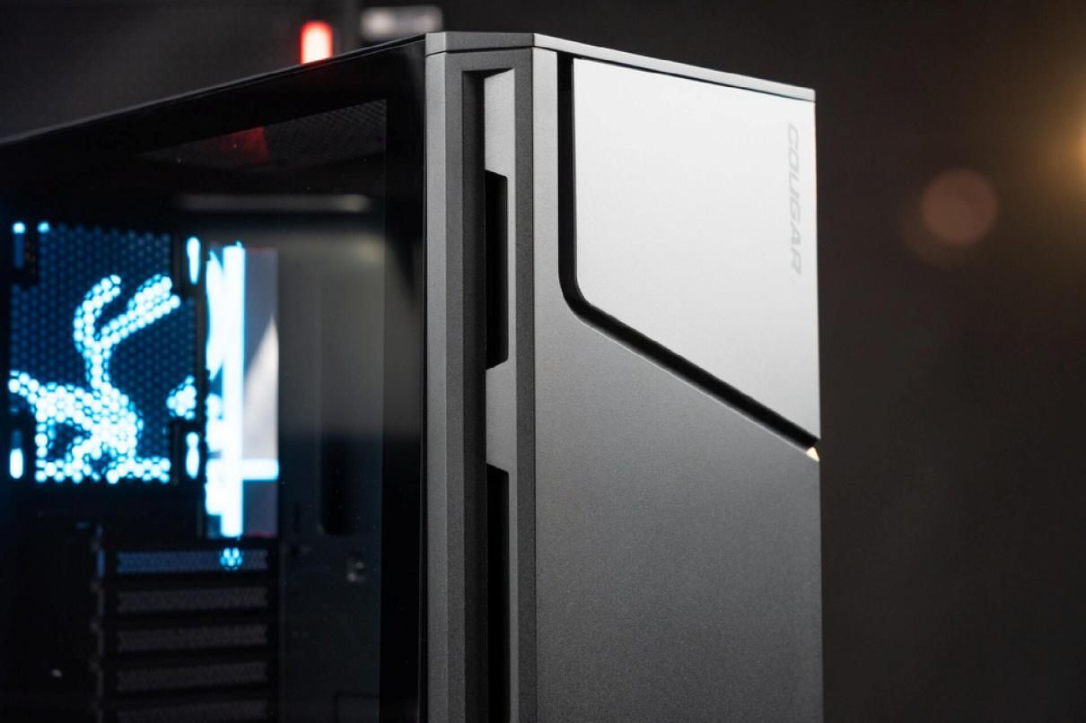 机箱|二百机箱,三百电源,我居然配了700多霓虹线