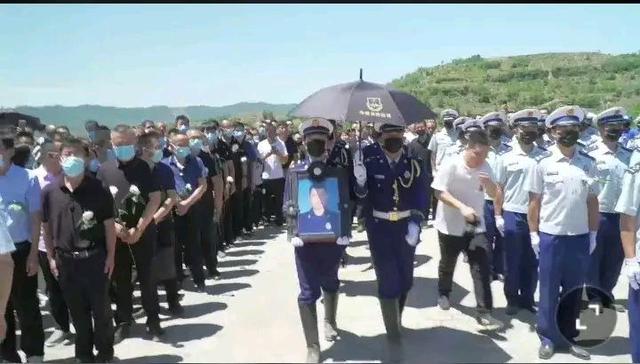 |刘泽军牺牲后,其堂姐连发三条动态,我有点理解不了