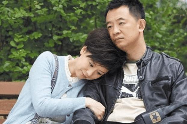 黄海波|当年不计前嫌，嫁给出狱后的黄海波并生下孩子的曲栅栅，如今过得怎样？