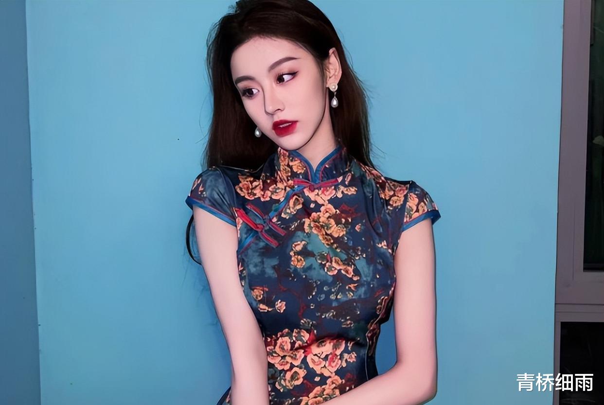 校花|北电表演系新晋校花张祎格，气质清冷颇有高级感，长在了审美点上