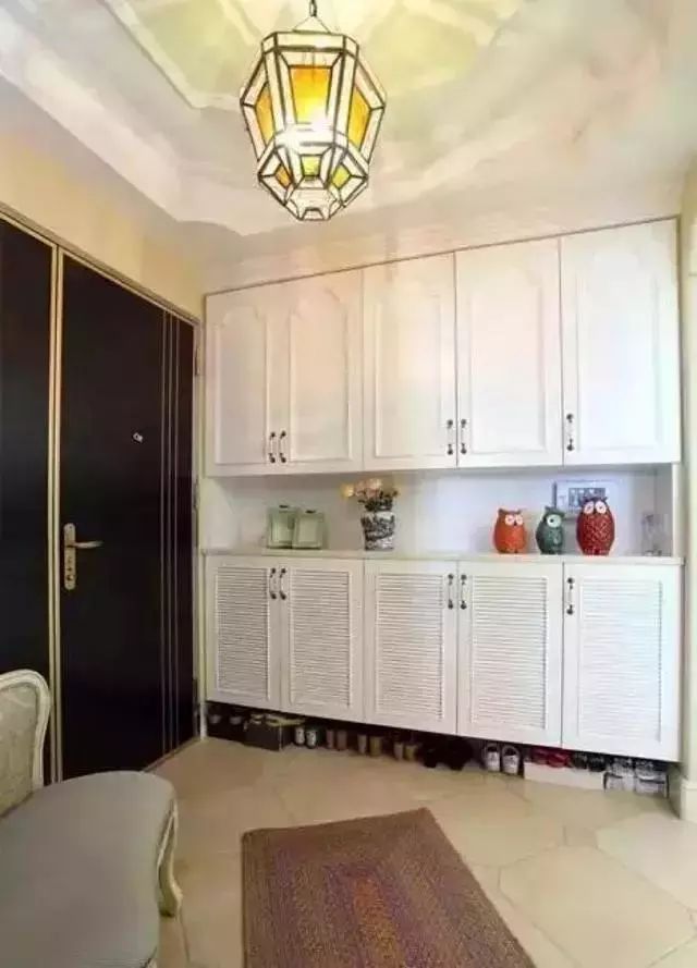 开门遇到一个这么漂亮的鞋柜,朋友夸,好友赞,才像样!