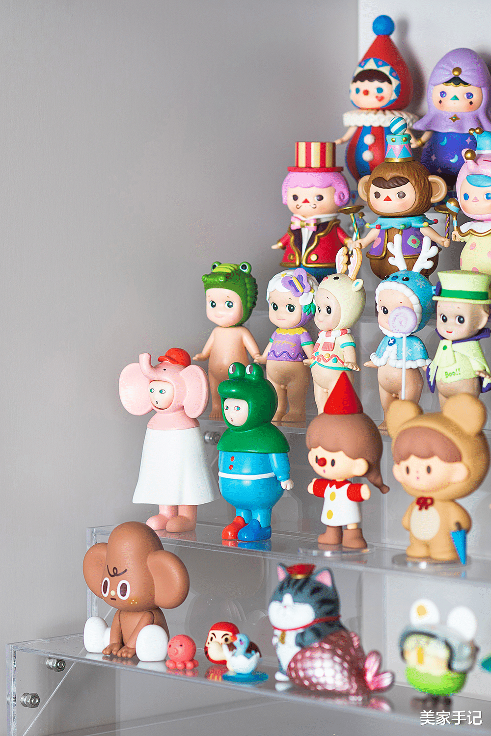 坚持极简主义的浙江夫妇,把家装修得一尘不染,透着骨子里的高级