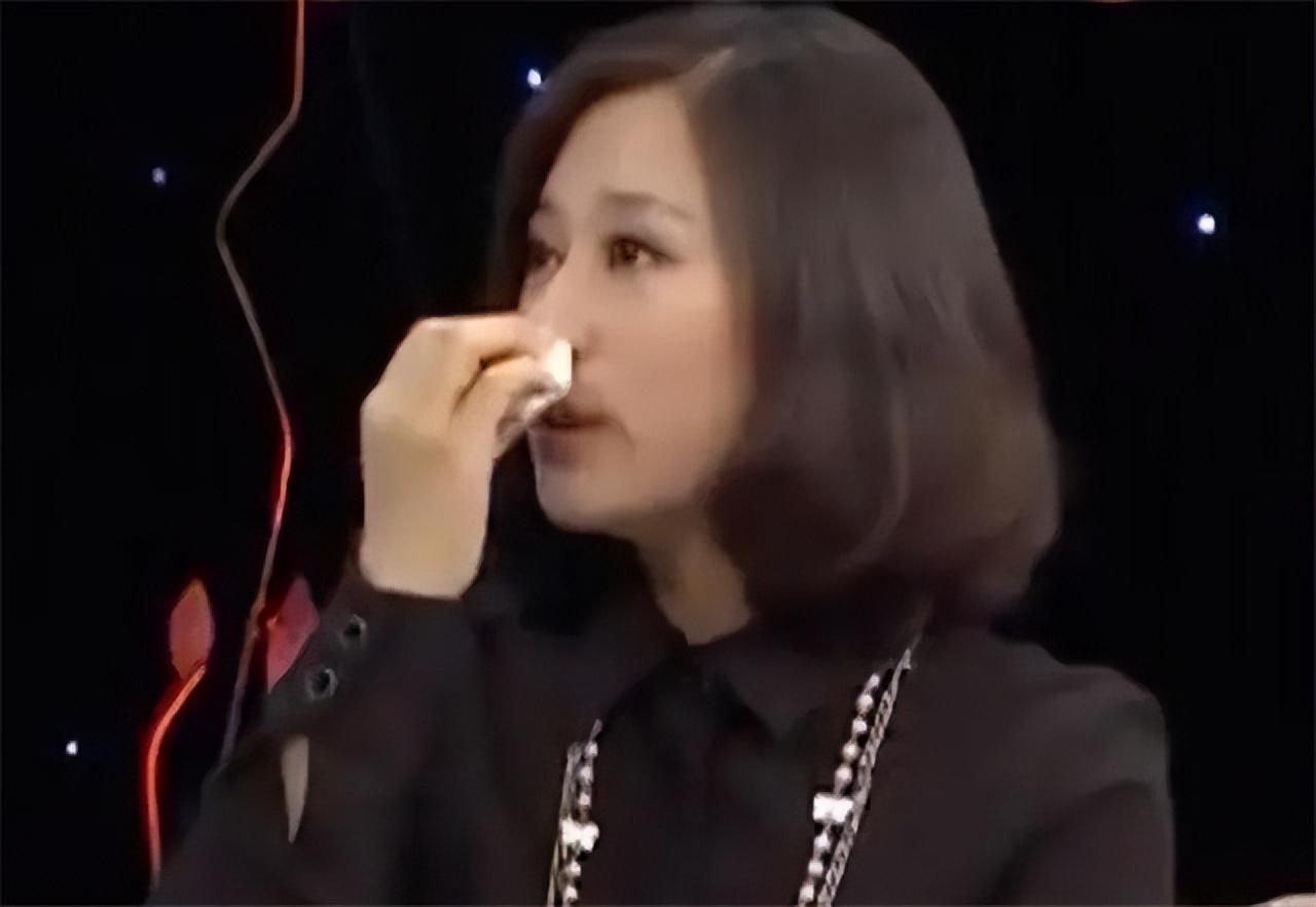 李萱|高秀敏女儿李萱近况：母亲去世继承丰厚财产，今谈及母亲哽咽落泪