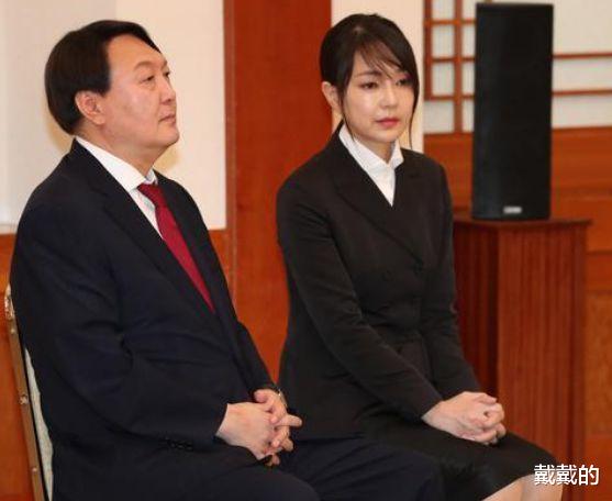 sk-2 50岁像20岁！新总统妻子亮相就职典礼却成韩国整容最牛代言