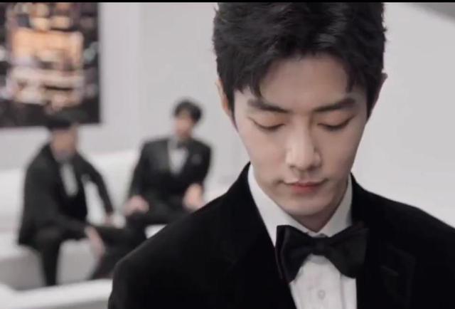 肖战|肖战：顶流的年终礼盒也很“顶流”，符合“战总”的性格