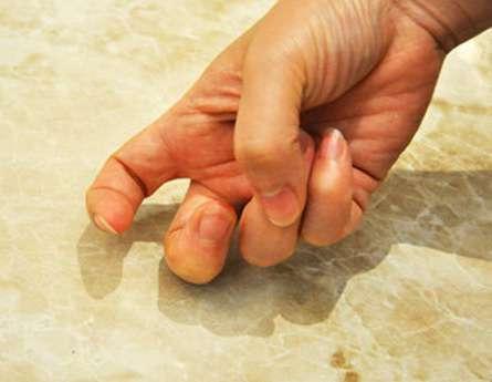 同样花纹的瓷砖，价格竟相差那么多？大家要看好自己的“血汗钱”