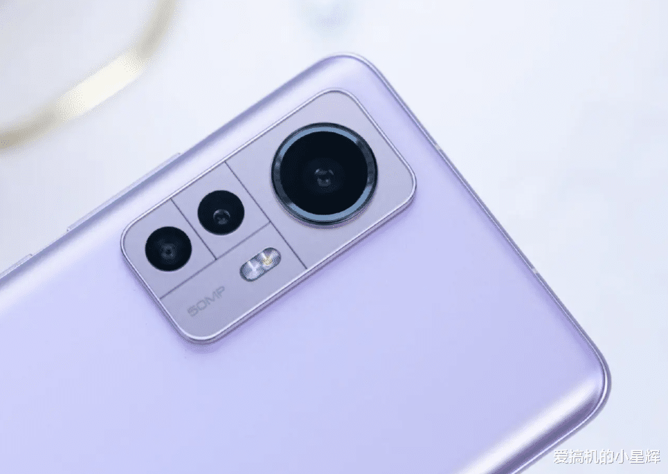 小米科技|小米12跌至“新低价”,256GB+轻薄机身,国产顶尖“小钢炮”