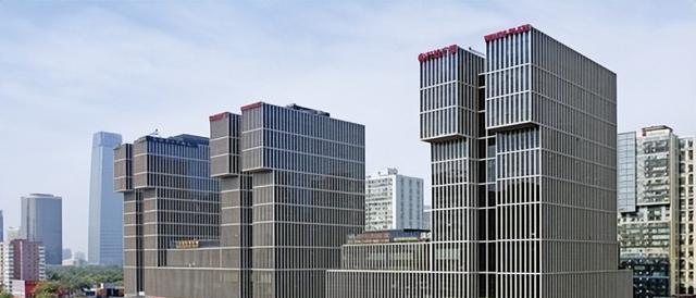 王思聪|王健林:给百岁父亲尽孝,为大龄儿子王思聪的婚事焦虑