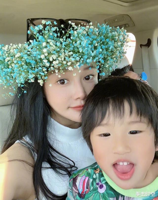 冉莹颖|好美!冉莹颖曝光与三胎合影近照引围观,网友:请以后化淡妆