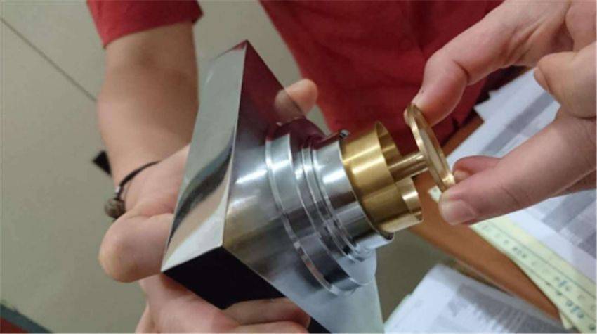 洗衣机排水管直接插在地漏里?赶紧拔出来,这样做才对