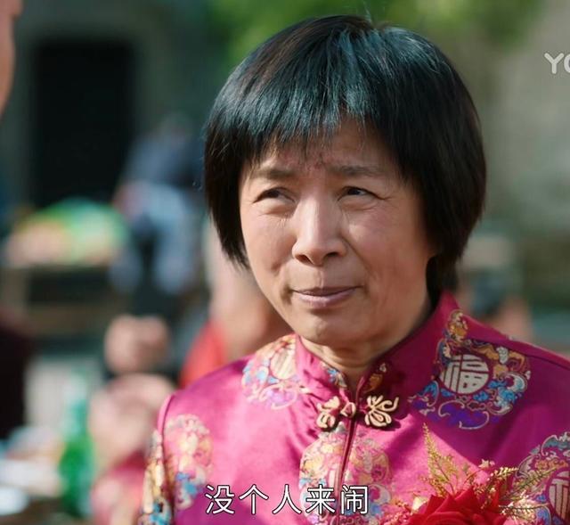 姐姐|《幸福到万家》:何幸运至少有两次获救的机会,可惜都败给了恶俗