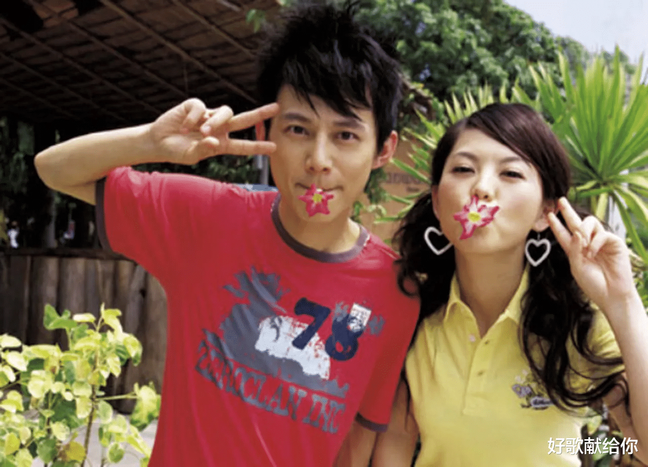 何炅|何炅,终于尝到了人走茶凉的滋味