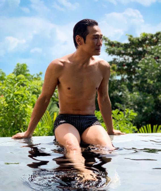 苏有朋|从披哥看男明星有多卷？苏有朋只吃黄瓜玉米，杜德伟60岁像小伙