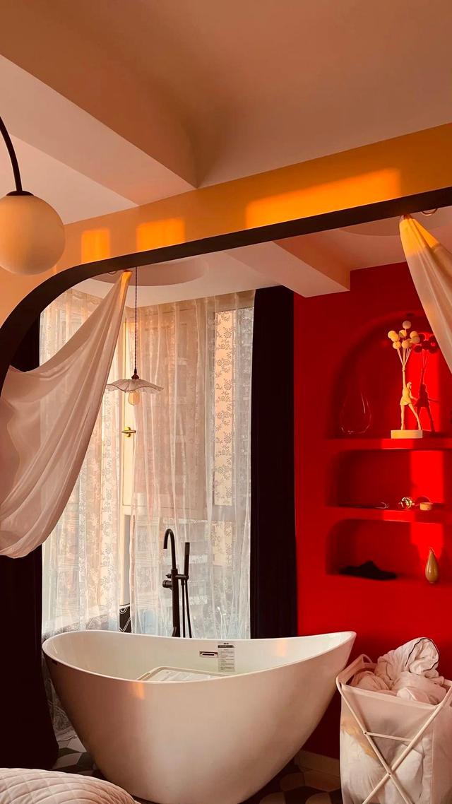 95后女主的小家火了,电竞房、大浴室一应俱全,网友:太会享受了