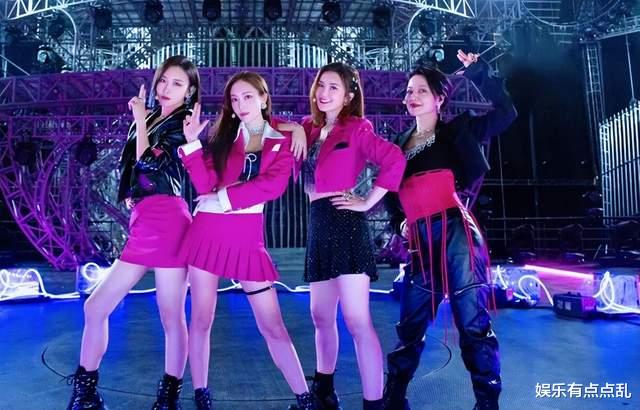 郑秀妍|王心凌问郑秀妍: 端午节有没有时间去我家做客? 郑秀妍回答够笑三天