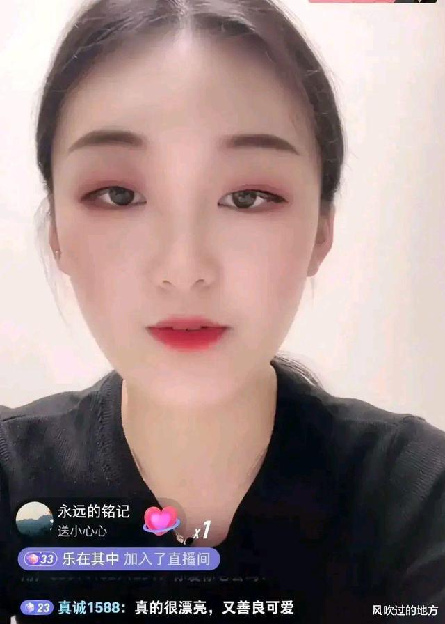 陈亚男将要卷土重来，样品间堪比李佳琦仓库，十足的女总裁架势