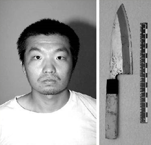 不满警方的处理方案,偏执男只身闯入警局,连续砍杀11名警员