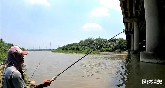 |夏季钓鱼找钓位，这些地方是空军钓位，这种地方才是黄金钓位