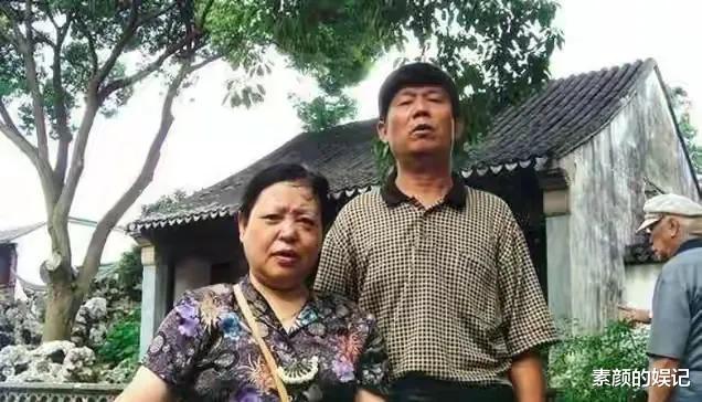 央视春晚|成龙:过年不问女儿及老家亲戚,却给房祖名发大红包,被指不仁义