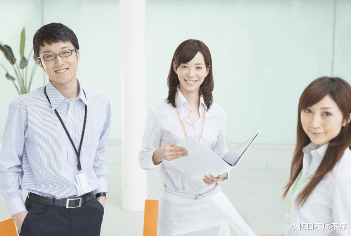 |不断地学习,提高个人素质,不断地改变自己,让自己越来越完善