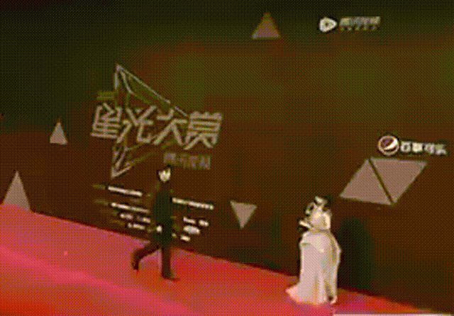 陈飞宇|瞧把人逼成啥样了，这要不红天理难容！