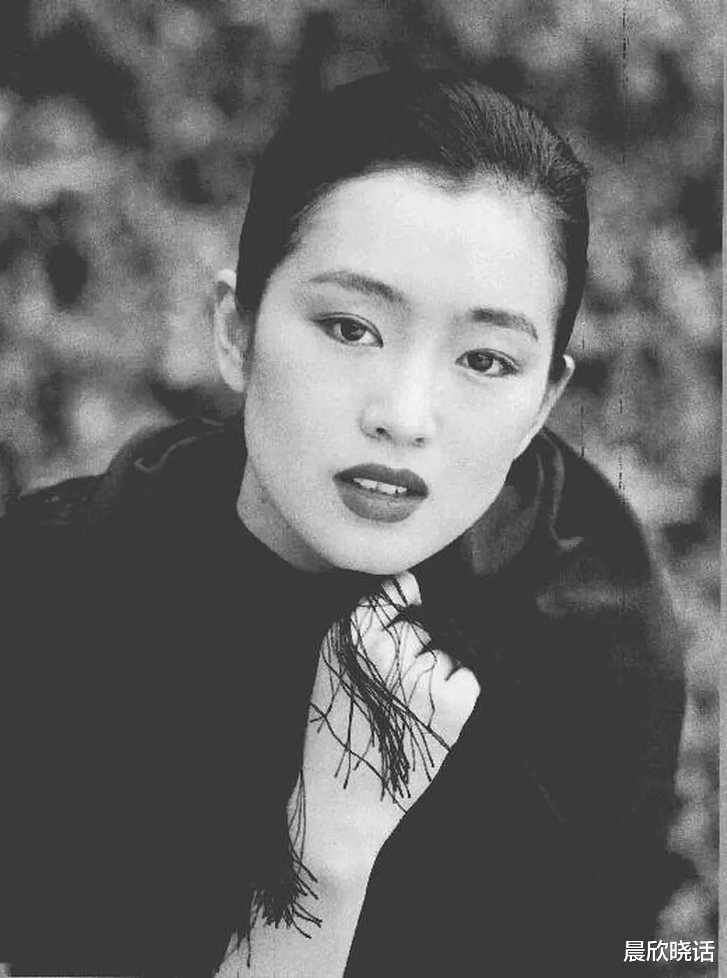 邵雨轩|“村妇”别瞎演!把赵丽颖、秦海璐和刘琳放一块看,高下立判