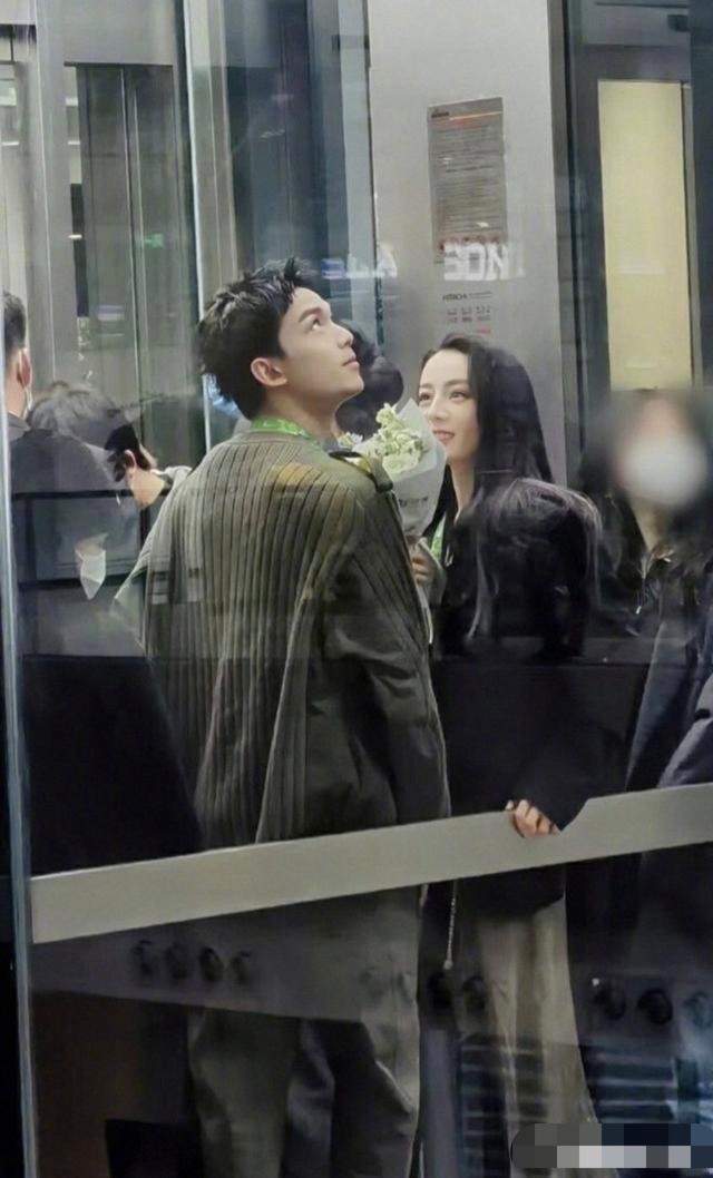 明星|荧幕CP营业太逼真,可怜观众看不清,磕CP还是别太真情实感了