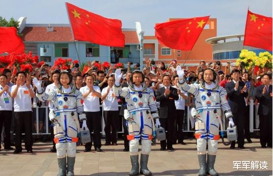 太空中，男女宇航员是如何解决生理需求的？国家自有办法