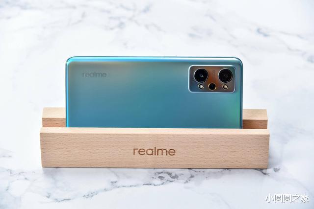 realme|降至1699元，骁龙870+65W+5000mAh，还有64MP三摄