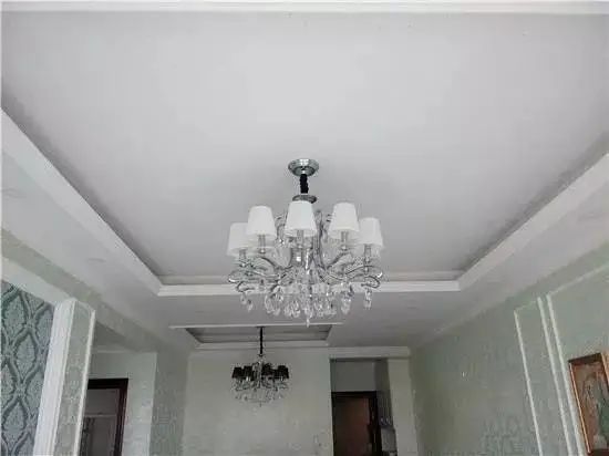 18万装修的房子,被厨房突出的碗柜给毁了,应该怎么办?