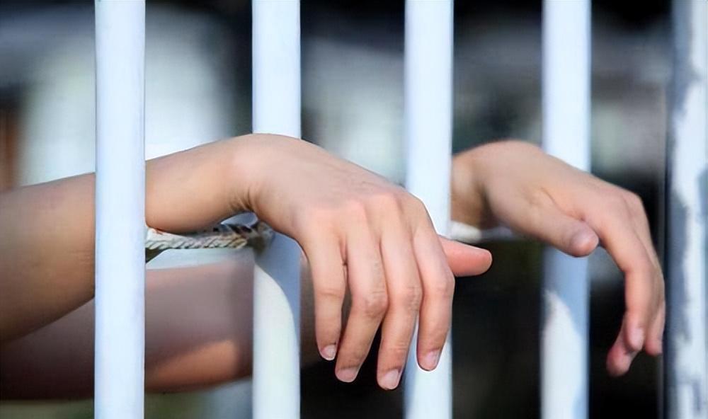 2011年大二女生惨死凶手只判死缓?父亲愤而上告,法院:量刑适当