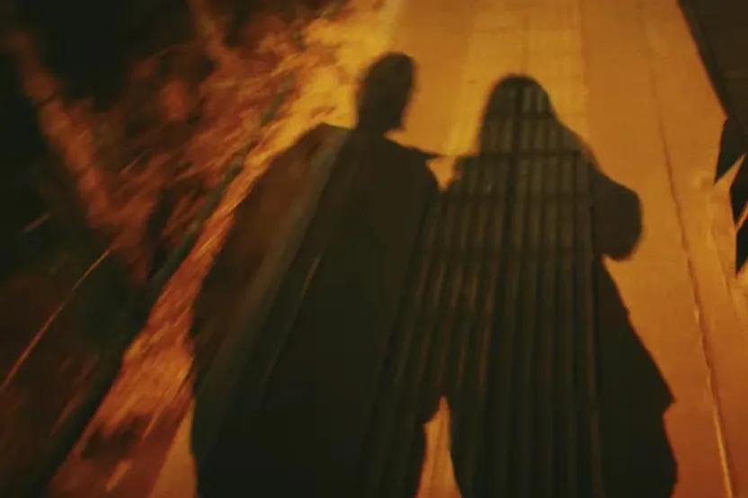 高职|12年，27岁残疾妻子为弥补丈夫，不打麻药剖腹产，7年后丈夫出轨