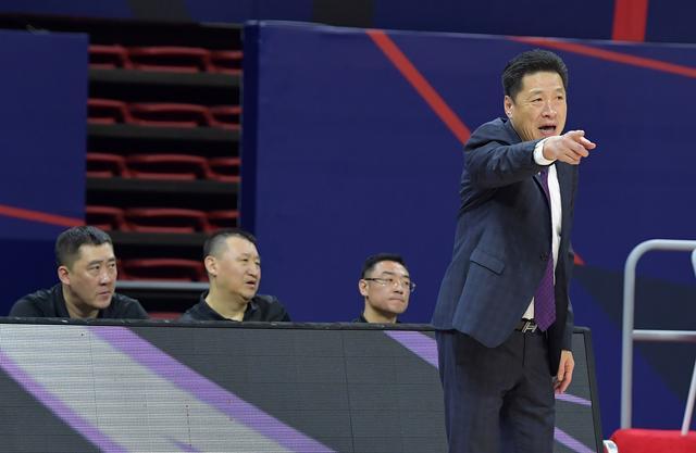 上海男篮|只会虐菜？上海两大输球罪人被揪出，9000万两笔签约成赛季败笔