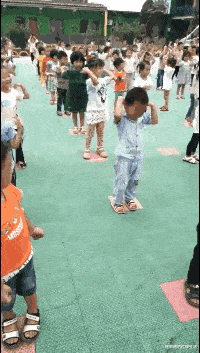 “在老家盖的房子已经完工了,可总觉得哪里不对劲...”这阳台