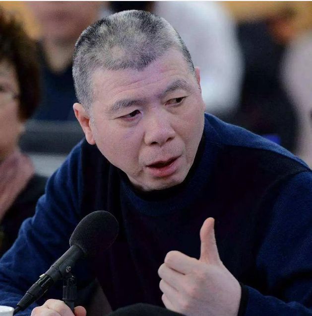 冯小刚|冯小刚否认移民传闻，出国是为了女儿读书，热爱祖国吃不惯西餐