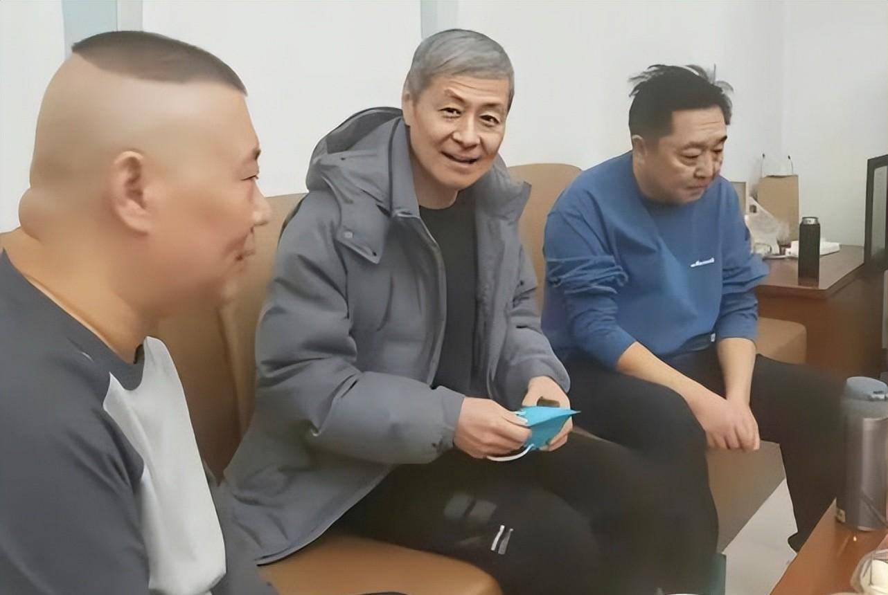 春晚|兔年春晚赵本山和陈佩斯无缘！语言类节目要靠脱口秀演员挑大梁