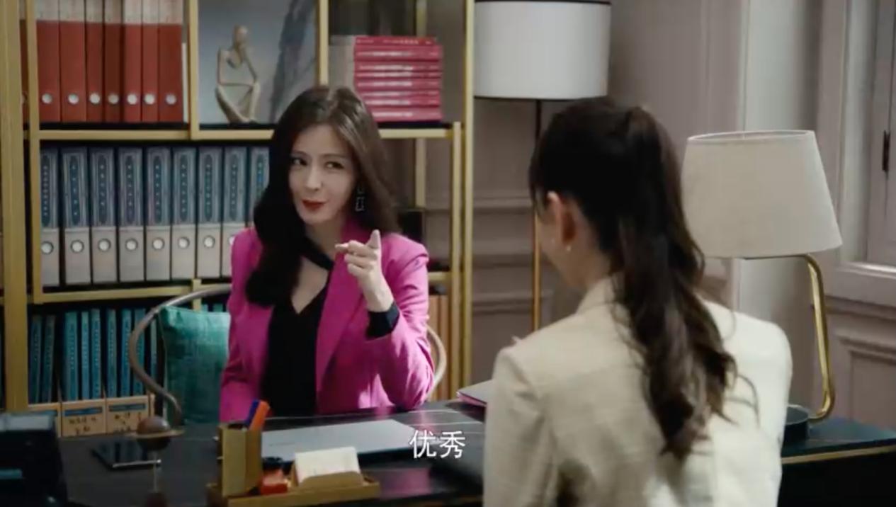 律师|高级律师杨幂汤晶媚表面上互相谦让，私下杀红了眼