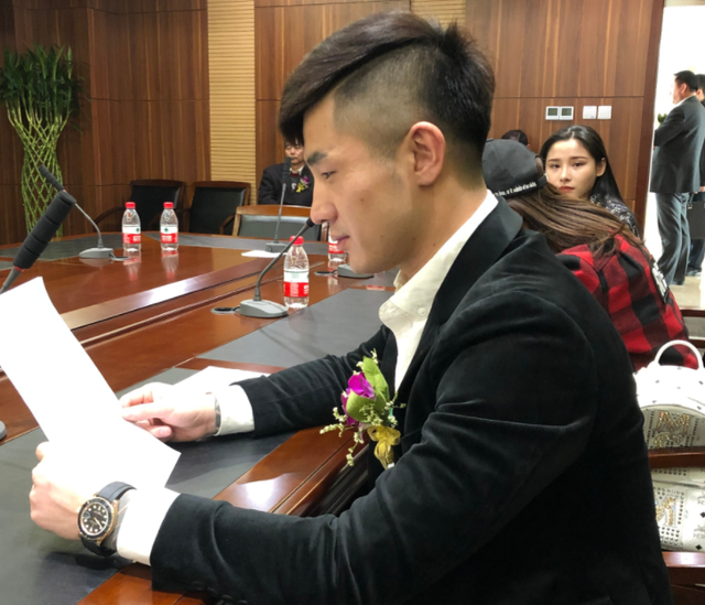 仙洋|网红刘一手直播评价仙洋,放话:不和这种人做朋友,只是陌生人